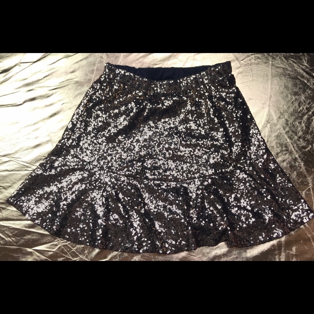 Exhilaration gold fancy sequins mini skirt